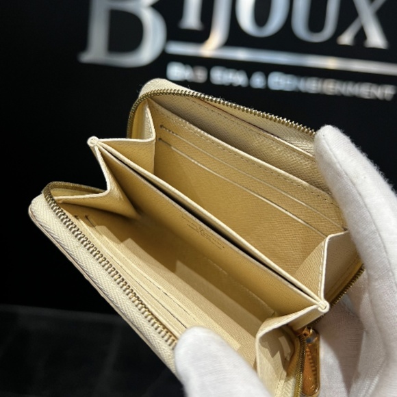 Louis Vuitton Damier Azur Zippy Wallet - Picture 6 of 9